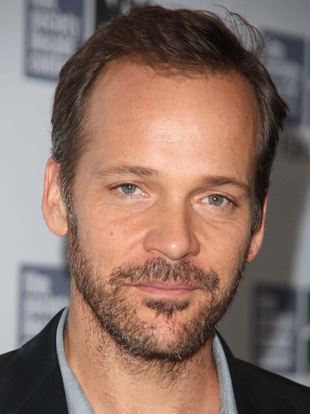 How tall is Peter Sarsgaard?